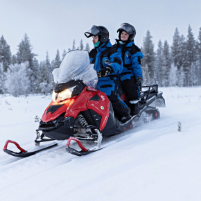 helsinki-snowmobile
